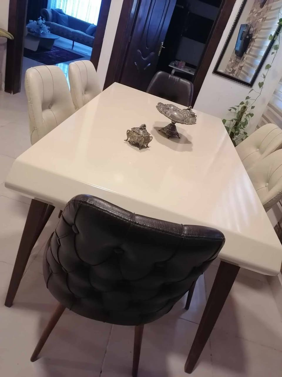 ميز طعام ٦ كراسي للبيع


**إذا كنت صاحب هذا الإعلان وتريد حذفه لأي سبب، رجاءا أرسل رسالة إلى الدعم الفني**