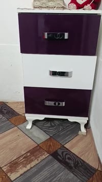 غرفة تركي كاملة • نظيفه • بيع مستعجل