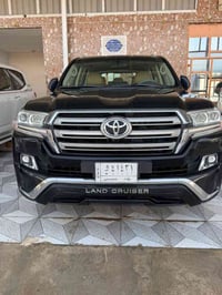 لاندكروز GXR • ٢٠١٨ • رقم بغداد