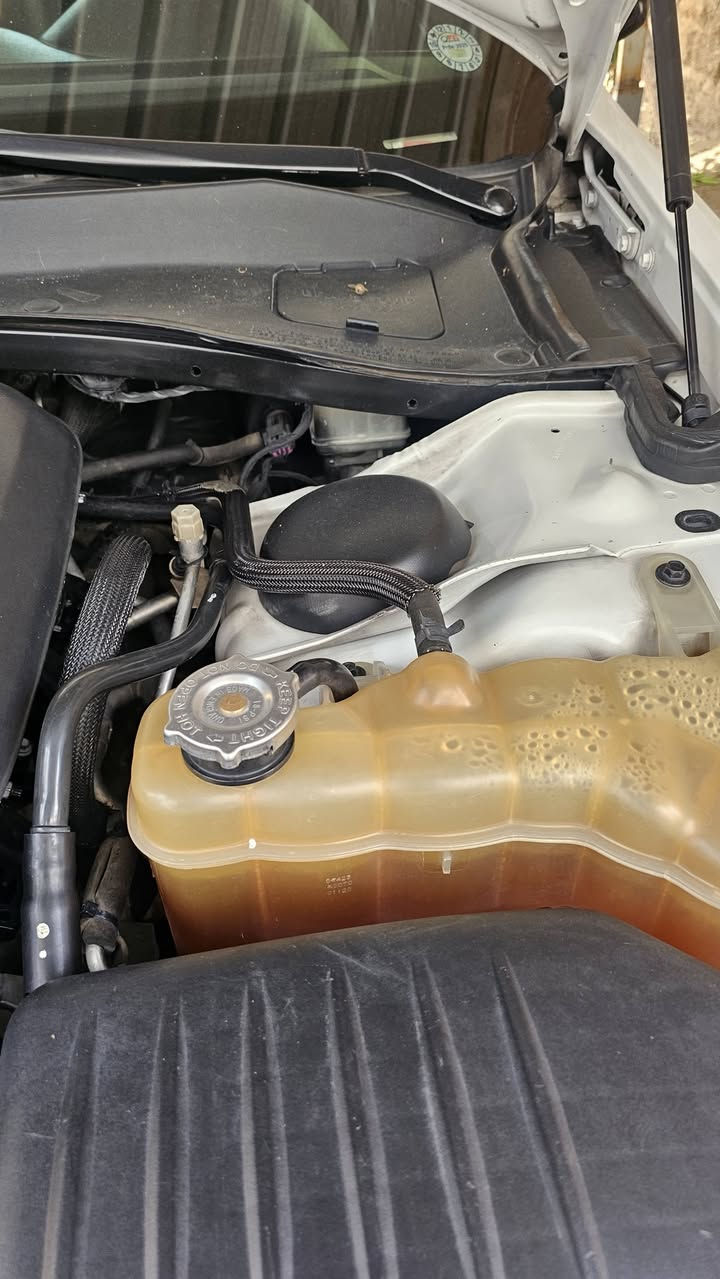 سلام عليكم اوباما موديل 18 رقم اربيل سياره بأسمي سياره جاهزه وخير من الله مكفوله ماعدا لدعاميات اني صبغتهن عارضه 290  وبيه مجال رقم تليفون ***********
