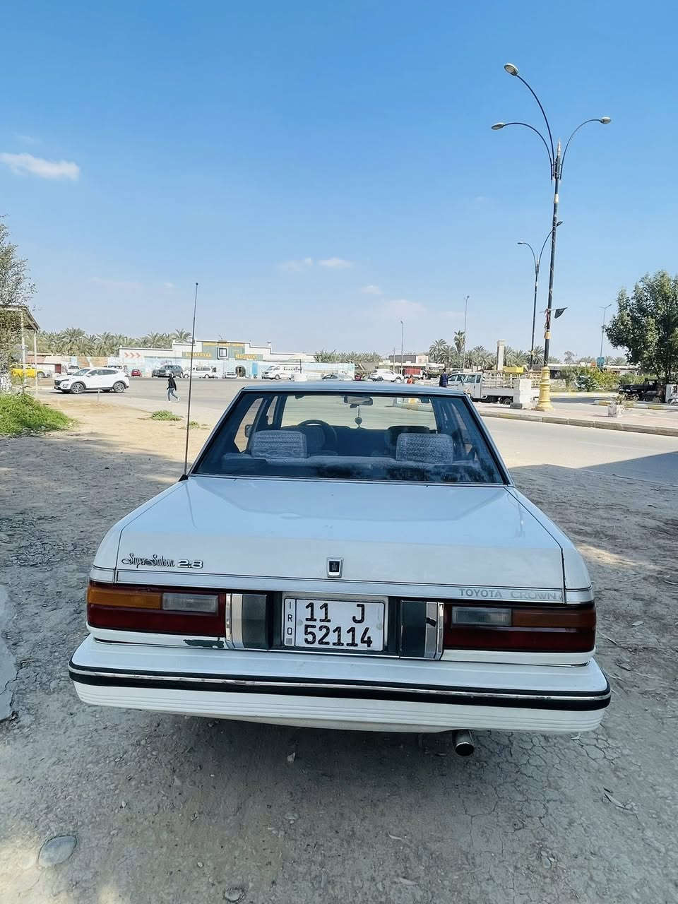 السلام عليكم سوبر 1984 للبيع رقم بغداد شرط التحويل بيه صبغ بسيط بل هلالات بدون خياس جهازه كير صدر تاير كهربائي كله شغلات داخل احمر كير عادي ملاحضه المكينه تكص والباقي كفاله عامه سياره جديده السعر 65 وبيه مجال المكان واسط الحفريه ‭0771 496 0089‬
