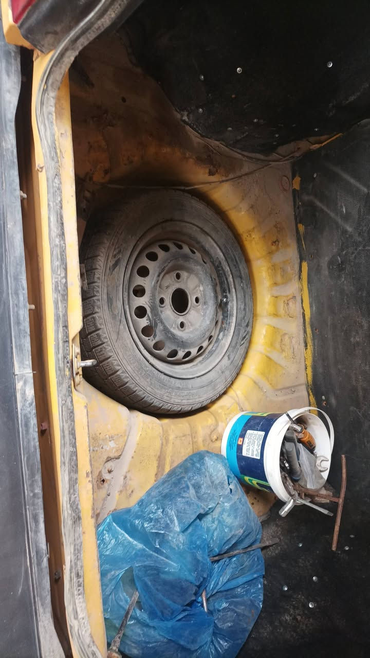 السلام عليكم 
سايبه مديل 2012
رقم نجف.الماني بسمي مداور ثاني يوم 
غرامه مامطلوبه هيئه مامسجله سنويه صاقطه
تخم تاير جديد كهربائيات كامله 
كير مكفول مكينه تبخر 
سعره 17 وبيه مجال
مكاني النجف قضاء المشخاب 
‏‪***********‬‏
***********
