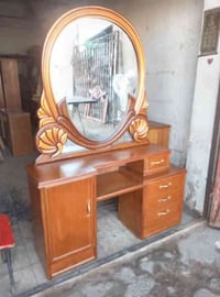 ميز تواليت صاج • مستعمل • بغداد حي الإعلام الشباب