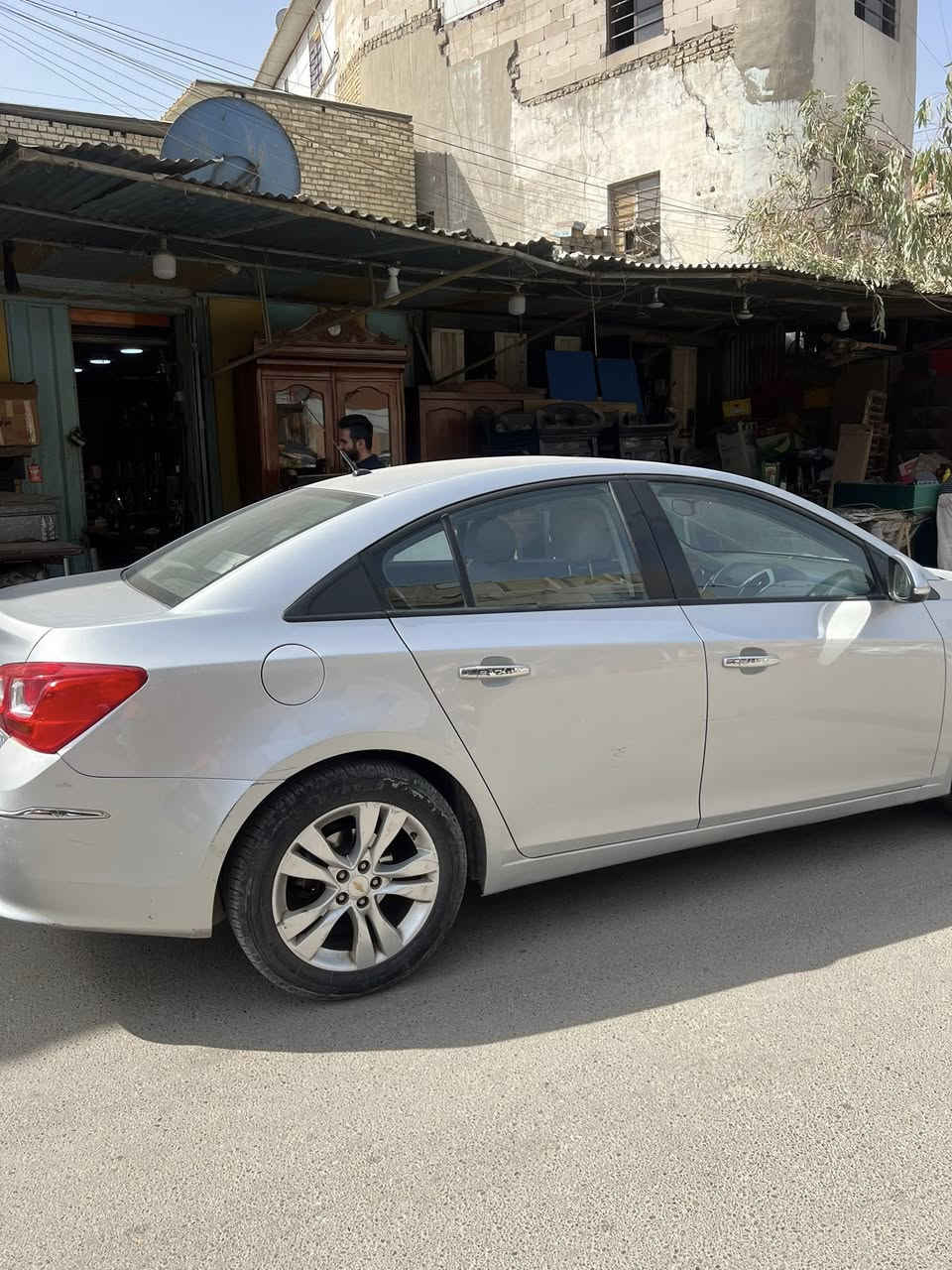 شوفرليت كروز خليجي مكفول بدون صبغ موديل 2016 lt فتحه كشنات جلد مكينه 1800 كير اوتو جام اوتو السياره جديده ماشيه 65 الف كيلو رقم بغداد باسمي السياره نظيفه جدا 
مكاني بغداد الكسره  ***********
السعر 110
