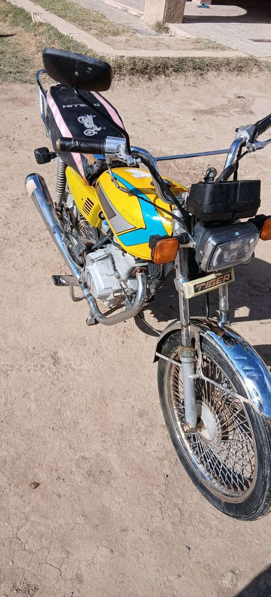 سلام عليكم دراجه تايكر موديل 17بيه اوراق كهربائيات شغله عنوان جبله اربعه كير


**إذا كنت صاحب هذا الإعلان وتريد حذفه لأي سبب، رجاءا أرسل رسالة إلى الدعم الفني**