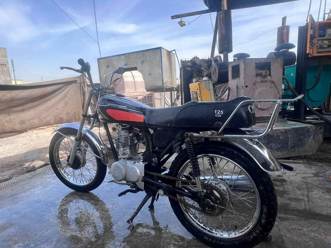 سلام عليكم ورحمة الله وبركاته دراجه أربعة كير للبيع كلك مكفول مكاني حي النصر رقم ***********
