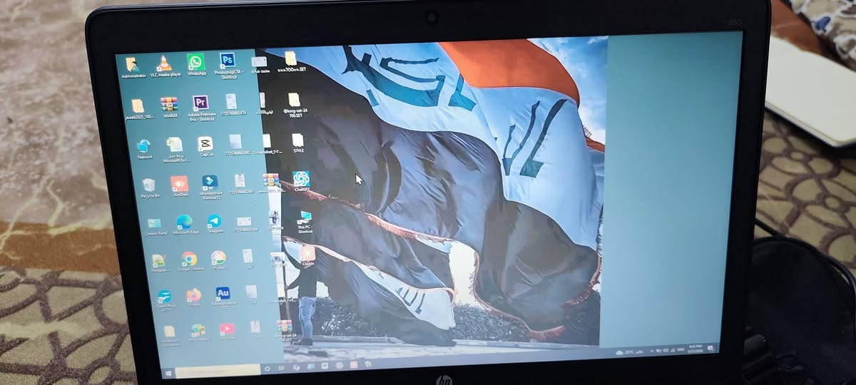 السلام عليكم ورحمة الله وبركاتة 
لابتوب من نوع:  HP 850G1
المواصفات 
Core i: 7 
الذاكره 256 ssd 
ram  :  8 
كيبورد ضوئي 
شاشه   15.6
مع كامل المحتوياتها 
شاحن و اضافة الى ماوس و حقيبه 
الاستفسار عن السعر يرجى الاتصال على الرقم التالي 
***********
