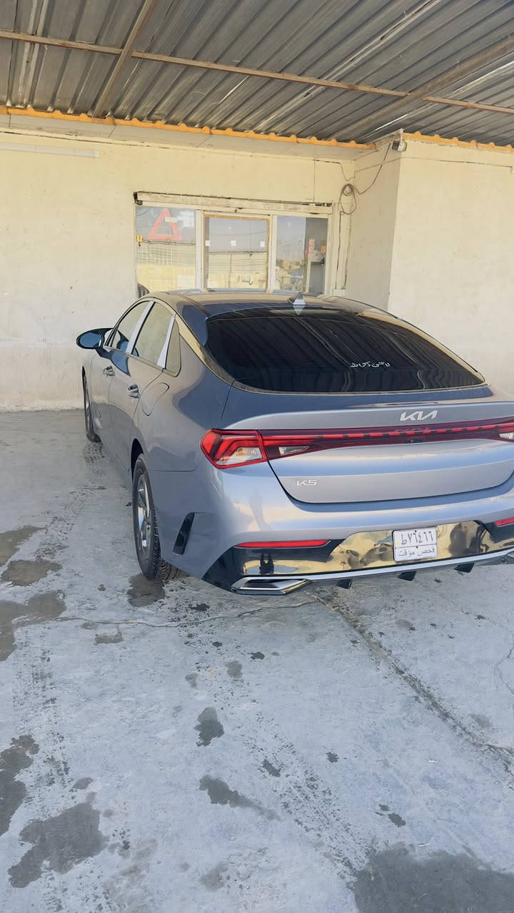 السلام عليكم كي فايف موديل 2023
مواصفات LXR فول ماشية 76 الف 

حرة داخلة بأسمي تترقم كل المحافظات 

مواصفات 

بصمه

شحن هاتف لاسلكي 

قياده ذاتيه ؏ الخطوط السريعه

هاند بريك بصمه

تشغيل عن بعد 

مثبت سرعه 

نضام ABS

مانع انزلاق حساس أطارات 

بك لايت ليد

شاشة حجم كبير

كامره دواره

شاشه اعطال

ويل كروم مال طرق خارجية 

رادار جانبيه

مراقبة النقطة العمياء

رادار الخطوط البيضاء 

كشنات جلد  مال جي تي لاين

لايتات ‏3 عدسات 

نضام قياده أيكو + سبورت +سمارت +نورمال

بلوتوث + aux + usb

فول تحكم ستيرن

كير أوتو + عادي

ئوتو بريك 

‏ ‏الخريطة

ستيرن حرف. Led D +  زينون

توقف ذاتي عند الرجوع

صندوك بصمه

‏AUTO HOLD

تصميم خارجي رياضي

نظام الملاحة

مصابيح خلفية LED

مصابيح ضباب LED

لاسلكي Android Auto وابل كاربلاي 

اربع كاعيات كاربد اصليه  + ارضيات حوضية مخصصة للK5

السيارة مزودة بعازل حراري 100‎%‎ يعني انسه الحر بالصيف 

الحادث جاملغ امامي جهه الراكب فقط  بدوان دواخل السيارة كاملة مكملة مشتغلها على ايدي 

السعر170  نقدا .

العنوان بابل / الحلة  ☎️ ***********
