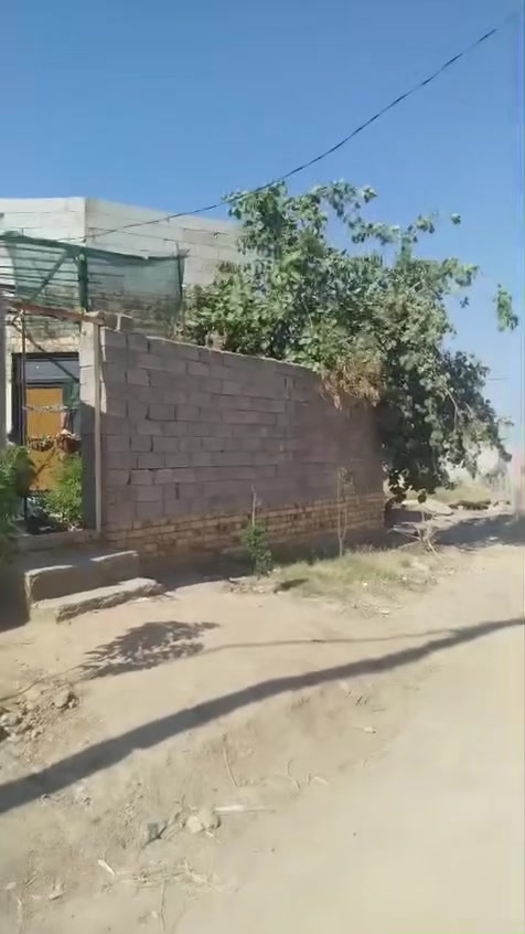 بيت مع عرصة للبيع سند 25زراعي 
المساحة 500متر  طريق السنية العام عمود 643 خلف برج الآسيا
ماء كهرباء فوول قوة
صيحات خارجية 4*2
استقبال 6.5*4
مطبخ 4.5*4
صالة 8.5*4
غرفتين 5*4 +حمام داخلي في غرفة
للأستفسار ***********
***********
@إشارة
