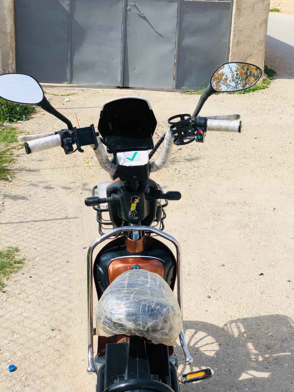 دراجه للبيع 
مواصفاته:

الموديل:2025

البطاريات: 5 بطاريات عالفحص

بلوتوث 

الملف:1200 

لايت عالي ناصي اشاير 
السعر_ 350وبي مجال
***********
