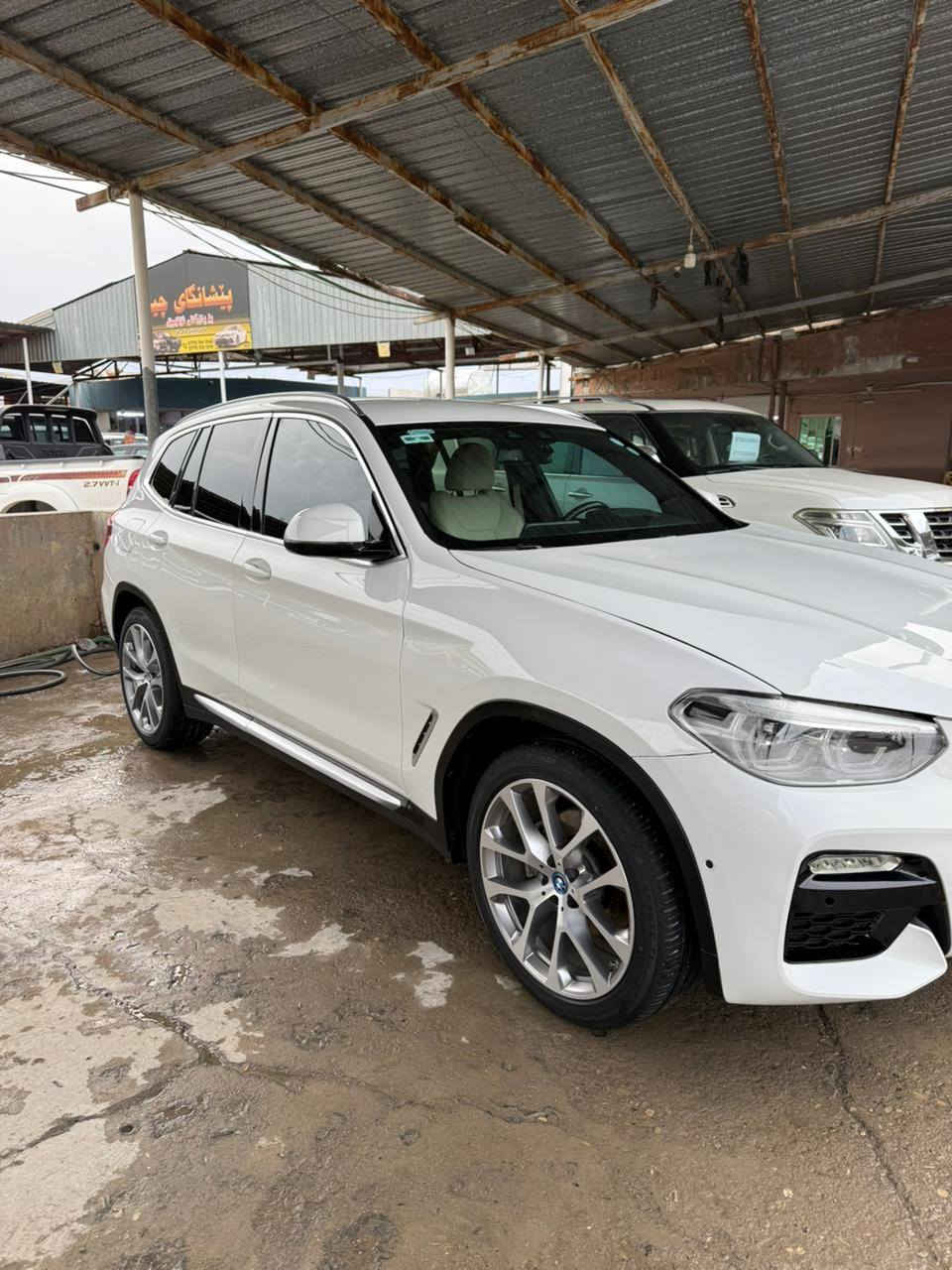 موديل 2021 العنوان السليمانيه وارد امريكي فقط بونيت صبغ ماشي 88 كيلو متر السعر 188 وبيها مجال
***********
