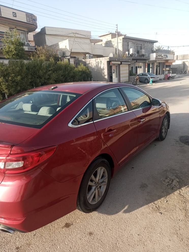 السلام عليكم سوناتا 2017   رقم أربيل سنويه وهزه جديده مكينه 2400 صدر امامي خلفي جديد تخم تاير جديد ضرره جامرلغ امامي ومرشوشه بالعراق 4 قطع بدون اي دواخل السياره كله ليبل واحد عدا الجامرلغ الامامي الايمن مبدل وضرر السياره مرفوق مع الصور السعر 112 وبيه مجال قليل  الاتصال *********** بعقوبة, ديالى
