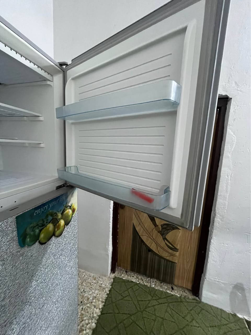 ثلاجه كبيره الحجم جدا منقشه نضيفه جدا تجميد فول على الفحص سعرها 250 وبيه مجال المكان نهايه الشعله منطقه الدهله *********** بغداد, العراق
