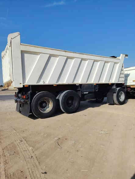 سلام عليكم  عربانه مايلر موديل 2022 دناكير 16 شاصي 16 طول 7 وربع  سعر 270
 ***********
