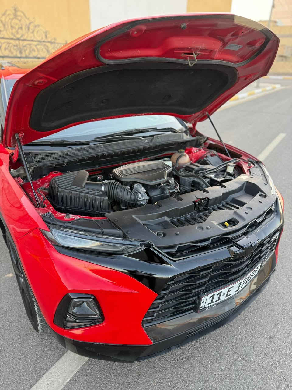 شوفرليت بلايزر 2022 RS 
رقم بغداد الدولي تحويل مباشر 
عداد المسافه : 18 الف mill
حجم المحرك : 6 سلندر 3600
الضرر : جاملغ وباب صبغ بدون دواخل 
 وبنيد ملاون بدون ضرر
المواصفات RS فول
بانوراما سقف - صندوق كهرباء
بصمة تشغيل وابواب تشغيل عن بعد 
مقاعد جلد تحكم كهرباء + تدفئه 
رادار مانع تصادم امامي جانبي خلفي
كرسي سائق خزن ميموري 
السياره نضيفه وجاهزه وضررها بسيط 
السعر 203 ورقه فقط للاستفسار الاتصال  
*********** مهندس حسين  
كربلاء / حي الحسين 
شركة_المتحدة_لمزادات_السيارات_وقطع_الغيار
