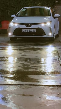 للبيع كورلا هايبرد 2024  شكل خليجي ماشيه 22 الف كيلو متر فول مواصفات  ...