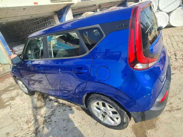 السلام عليكم كيا صول كندي موديل ٢٠٢٠ حادثها فقط دعاميه امامي بدون ارباك ماشيه ٩٦ الف كيلو موصفات كامره دواره كشنات كهرباء رادار امامي وخلفي مكينه 2000 دوش 
معروضه ١٤٠ وبيه مجال بسيط 
للإستفسار ***********
مامتواجد على فيس مكلف بالنشر
