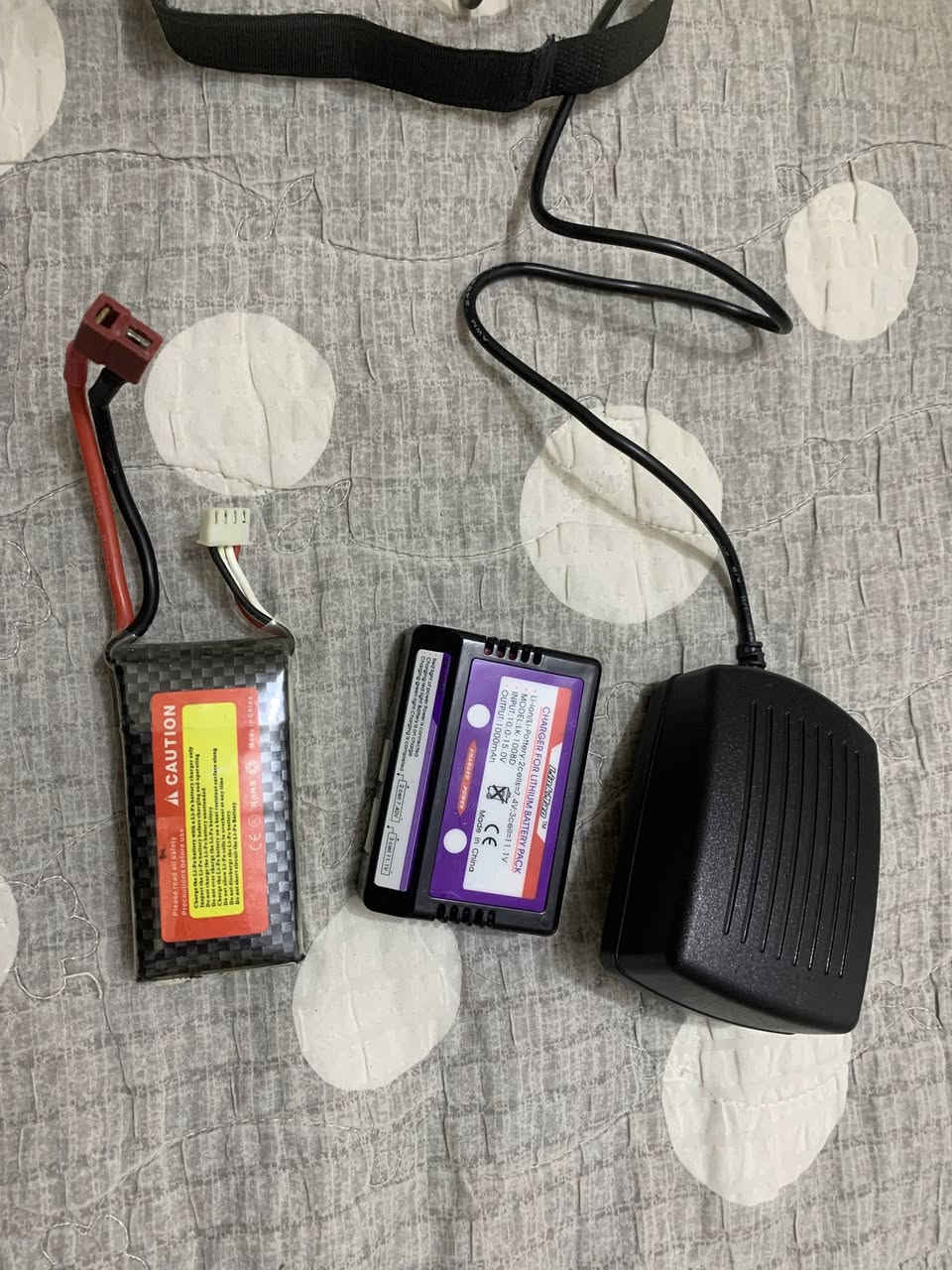 راديو و رسيفر 6 جنل و بطارية و شاحنه على الفحص خلي سعرك و بالعافية


**إذا كنت صاحب هذا الإعلان وتريد حذفه لأي سبب، رجاءا أرسل رسالة إلى الدعم الفني**