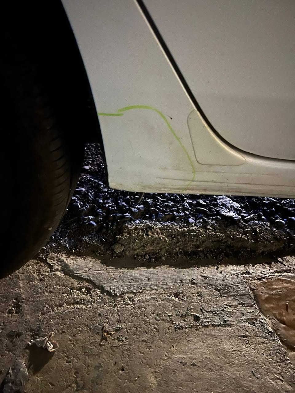 موديل ٢٠١٤خليجى مكينه بجوك ١٥٠هه زار كيلومتر رويشتوه رقم وسه نه وى تا٢٠٢٩ ميكانيك و كاره بايات ى هه موى به شه رت بى ١سه نت مسرفى نيه بى صبوغ بى ته زره ته نها ٢شوينى بجوكه pdrكراوه نرخ ١٠٨ ورقه ومجال ..شوين هه ولير *********** أربيل, العراق
