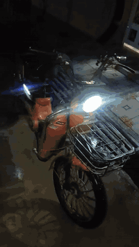 سلام عليكم مطور شحن للبيع بطاريات 5 حيل نضيف بطاريات شرط الفحص كلو شغال بس عداد مال مشي مايشتغل  سعرو ٣٠٠ وبي مجال حك جيتك توصل رسلني خاص او نتصال عل رقم 
***********
