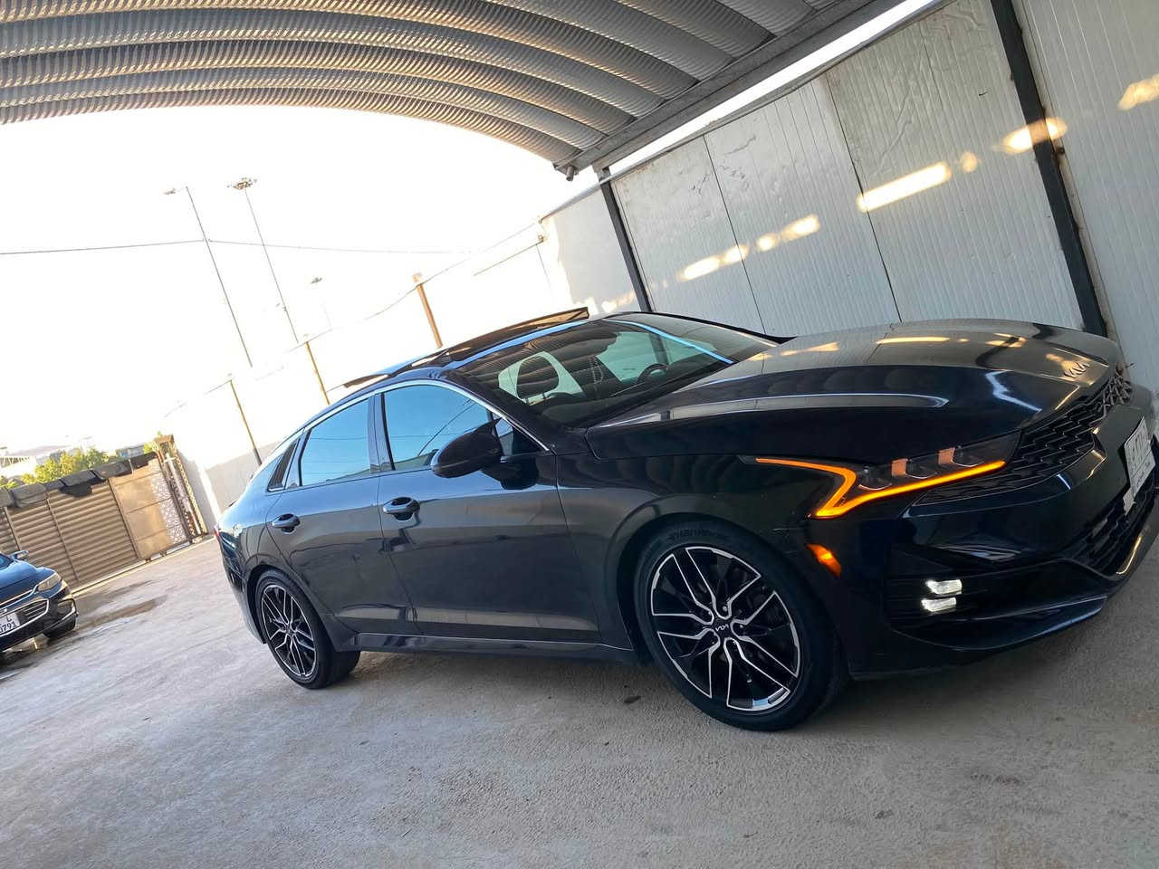 Kia K5 2022 GT

سيارة جديدة ماشية 56

‏(‎فول مواصفات1/1 )

محرك 2500 تيربو🔥🚀290h

‏‎1- بصمه تشغيل +ابواب +صندوق 

‏‎2- سقف أسود بانوراما 

3- سايد بريك دكمه

‏‎4-قيادة ذاتيه 

‏‎5- نضام ABS

‏‎6- مانع انزلاق

‏‎7- حساس أطارات 

‏8- ‎بك لايت ليد

‏‎9- شاشة كبيرة  

10- ستيرن رياضي تدفأ

11- تدفئه وتبريد كشنات + كشنات جلد 

‏‎12- مقاعد  قابل للتعديل كهربائياً

13- خزن ميموري لكشن السائق

14- نظام UVO (تشغيل وفتح السيارة عن طريق الهاتف)

‏‎15- كامرات عدد 4 🔥360درجه 

‏‎16- كشافات امامي

‏‎17- شاشه اعطال 

18- رادار امامي توقف ذاتي 

‏‎19- رادار جانبي

20- رادار خلفي

‏21- ‎مراقبة النقطة العمياء

‏22- ‎رادار خطوط البيضاء وتحديد مسار  

‏‎23- أشاير بالمري 

‏24- ‎لايتات ‏ثلاثة عدسات زينون عالي ناصي + ليد 

‏‎25- انظمه قيادة 4

‏‎26- فول تحكم ستيرن

‏‎27- كير أوتو + عادي

28- شفتات بالاستيرن

‏‎29- ئوتو بريك 

‏‎30- الخريطة🗺📍

‏‎31- شحن اللاسلكي 

‏32- ‎صندوق ‏كهربائي ذكي  ينفتح بس صير خلفه

‏‎33- التشغيل عن بعد 

‏AUTO HOLD - 34 

‏‎35- مصابيح خلفية LED+ مصابيح ضباب LED 

‏‎ Android Auto + Apple Carpla -36

‏37- ‎مخارج usb خلفيه

38 - اناره داخليه لمس

39- مرايات جانبيه كهربائيه قلابه +شفط

40- نظام الاستراحه

41- 12 سماعة مو 8 ومن شركةbose 

42- زر قفل الجام والابواب الخلفيه لمنع الفتح 

43 قطعتين تبريد 

‼️السياره حادثها بنيد وباب خلف السايق مبدل بدون دواخل لباب مبدله ارباك رجل ودركه فقط 

مكان السياره حي الخضراء 
***********

السعر 168 وبيها مجال
