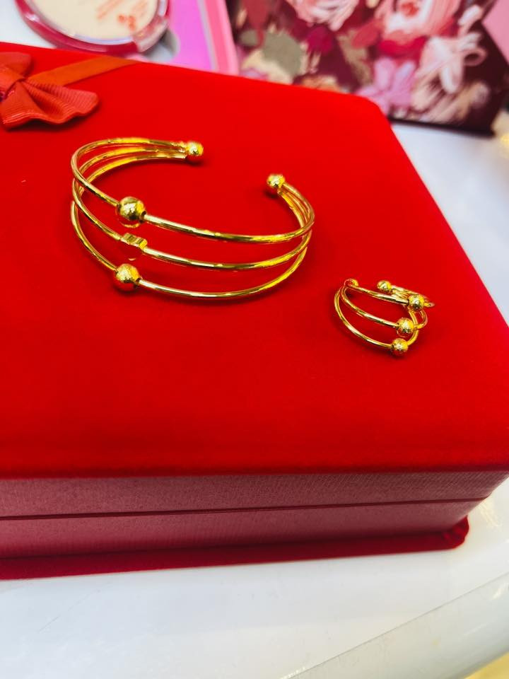 كوزمتك ئاسو❤️
اهلاً وسهلاً زبائننا الغوالي ❤️
وصل وجبه جديد 
❤️
خاتم +سوار 
ذهب برازيلي اصلي 
تميزي بإطلاله جميله ومختلفه 
❤️
العنوان/خانقين شارع الاطباء فرع عماد مرطبات ❤️
يوجد خدمه توصيل لجميع محافظات العراق


**إذا كنت صاحب هذا الإعلان وتريد حذفه لأي سبب، رجاءا أرسل رسالة إلى الدعم الفني**