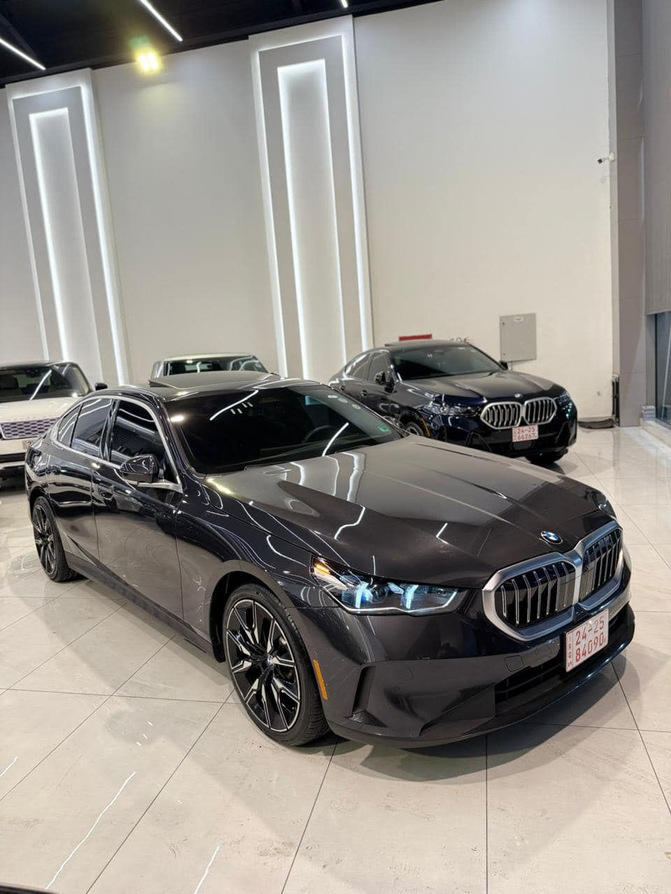 سلام عليكم 

‏                 BMW _ 530i__XDRIVE
____________

‏‎‏‎النووع : 530i

سنة الصنع : 2024

‏‎‏‎المسافة المقطوعة: 37,000 Mile

‏‎‏‎سلندر :  4T

السعر : 440$🔥 ورقة

*********
السياره لون مميز كلين تايتل مكفول من كلشي  

فول الفول سلايد ٥ كاميرات داتاشو دواخل دزاينو كشنات جلد كهرباء و خزن سستم صوت Harman/kardon و بعد هوايه مواصفات متنذكر 
____________

🌎 العنوان : اربيل ازادي المعرض  الپينا 

‏‎‏‎‏‎📱 للاستفسار يسعدنا تواصلكم معنا على الأرقام التالية

***********
***********
*********** ‏‎‏‎‏‎
