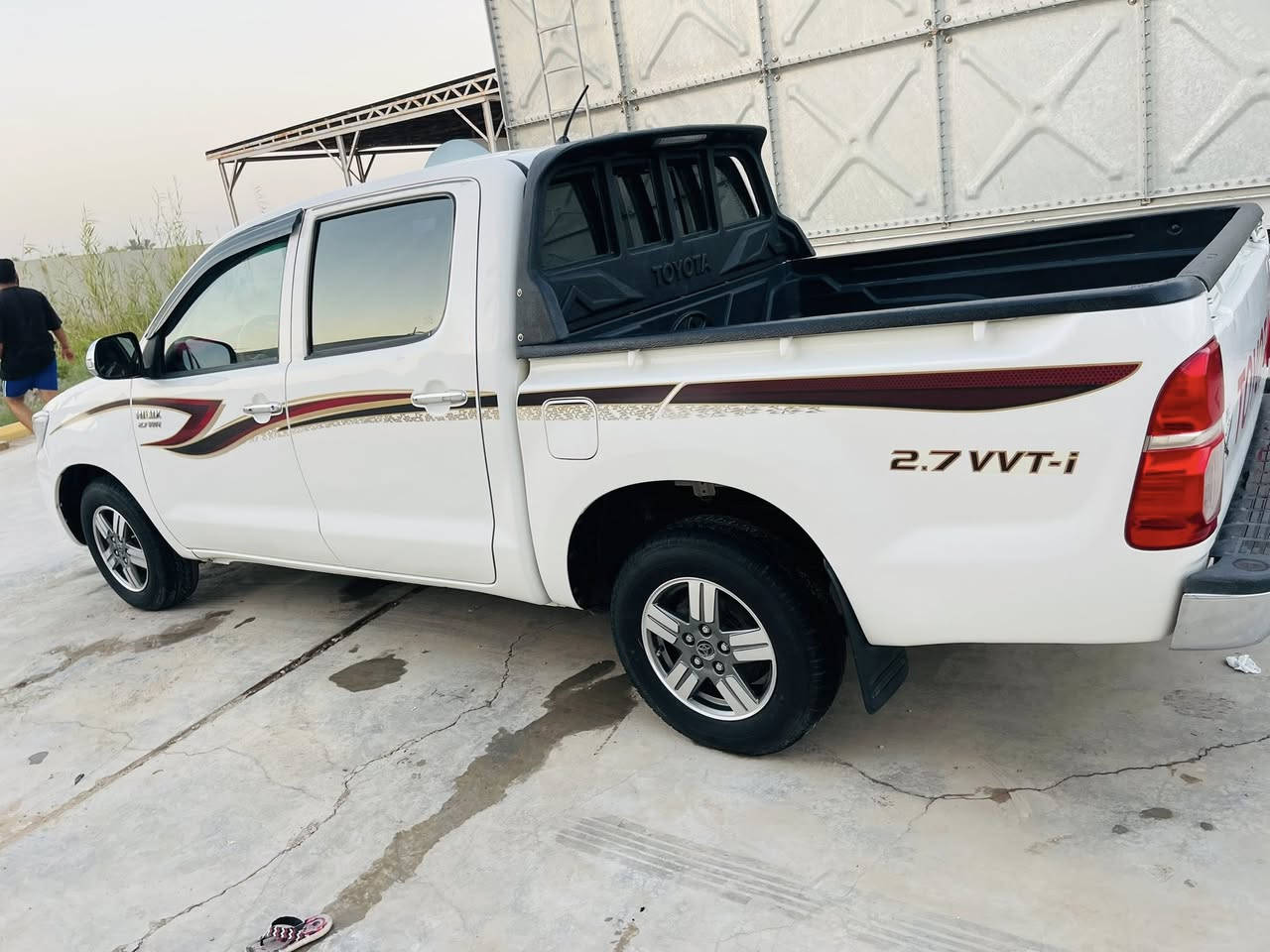 ٢٠١٤ رقم قادسيه دولي بسمي مصفره ضريبه وغرامات مداور مباشر  بيها جاملغ مبدل وبنيد مفتوح 
تاير جديد وحداديه جديده
مكانها سماوه
سعر ١٩٣
***********
