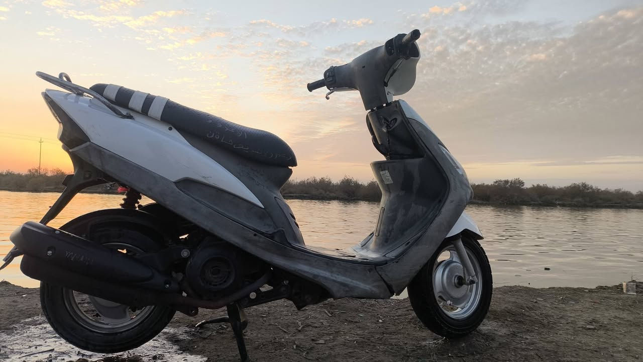 ماكس قجمه رمبه ما مفتوحه هندر كهربايات
كله شغال دراجه بلاديه 49 دراجه حلوه وكامله لا دخن ولا تنقص ومختمه دراجه السعر 700 وبيه مجال  العنوان (كرمت علي) رقمي ***********
