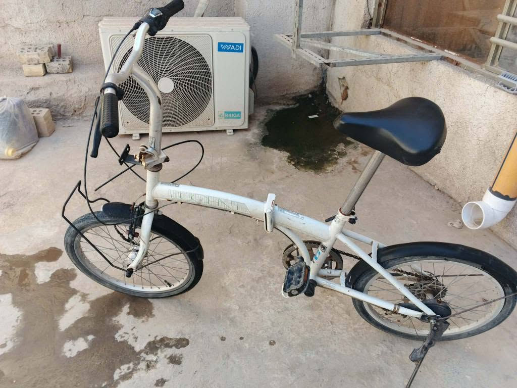 بايسكل أبو الطبكة بحالة جيدة تايرات جديدة بريك شغال و بي داينمو و ستاند العنوان بغداد سعره ٤٥ و بي مجال بسيط بغداد, العراق


**إذا كنت صاحب هذا الإعلان وتريد حذفه لأي سبب، رجاءا أرسل رسالة إلى الدعم الفني**