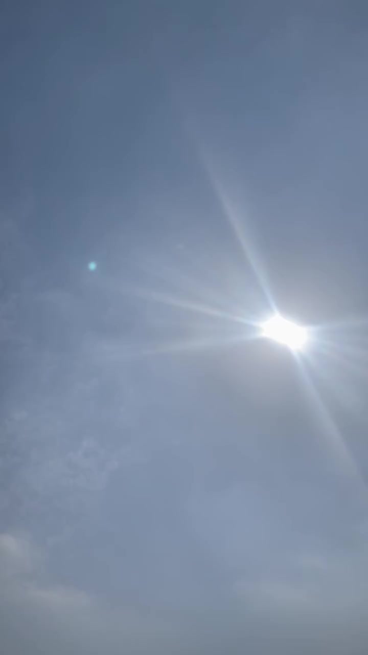 سلام عليكم سيارة شيري أم فايف سيارة جديدة مكفولي من ضربةول صبغ تبريد ثلج تدفئة شغال مكينة كير خير من لله سيارة بيها جبنة مال مكينة كايمة فقط موديل 2009 مكان دورة هور رجب ***********
