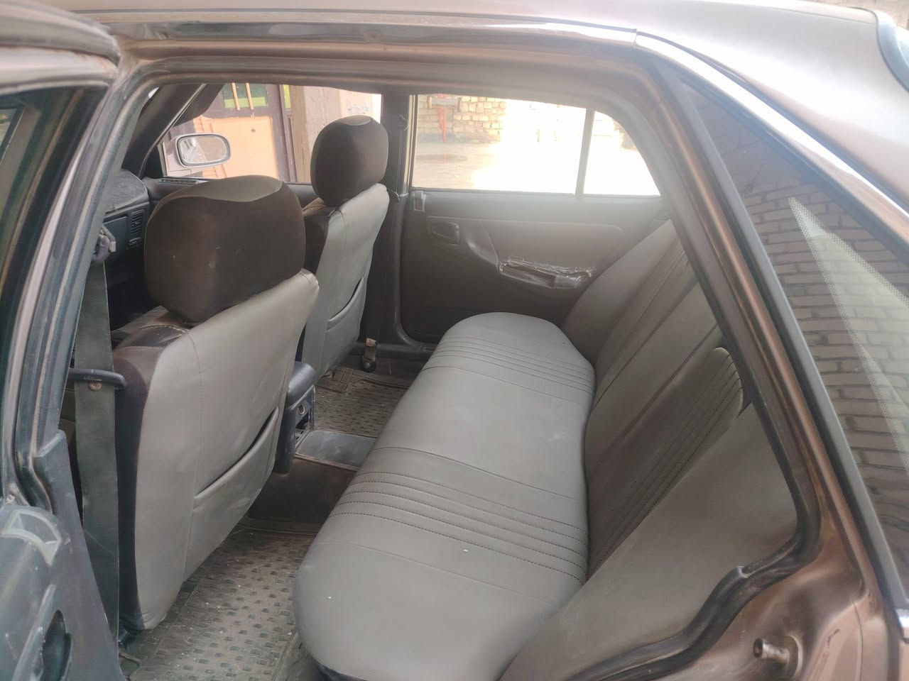 سلام عليكم  دايو بر نس لون اصفر شمباني موديل 1994  
مكان سياره الانبار الفلوجه سعر 33 وبيه مجال بصيط 
الكير يخر عل بك.    *********** 
***********
