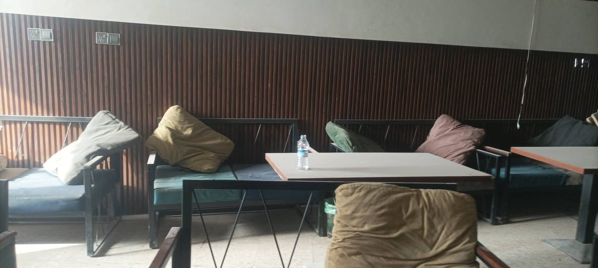 تخم كراسي تزكام مالت كوفي، يرهم للحدايق والبيت جديد للبيع العدد 20قطعه مع الطبلات الخشب للستفسار ***********
