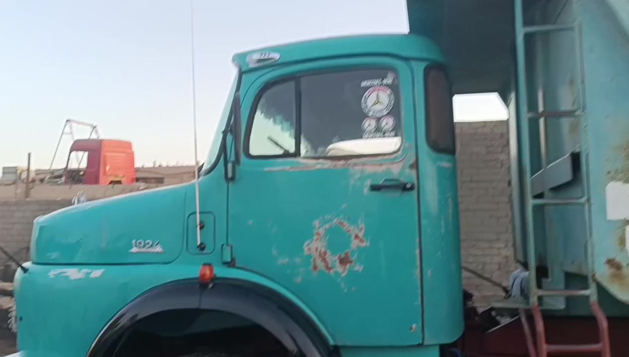 قجمه 80 للبيع بلاديه محرك 55 مكفول كير 25 مكفول شاصي بلادي مصبوغ بجم رقم بغداد تحويل  مكان الا نبار الفلوجه لسعر 43 ***********
