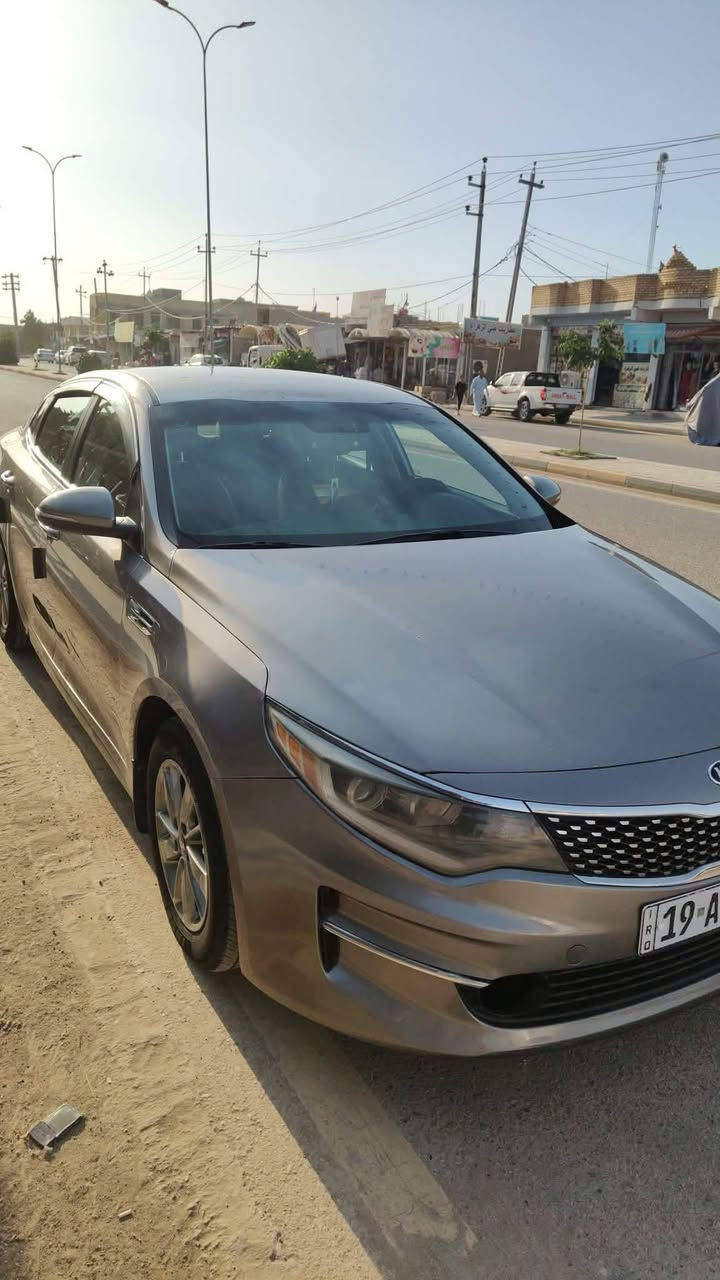 السلام عليكم 
كيا اوبتما للبيع 
موديل 2018 رقم كربلاء باسمي محركك 1600 توين تريبو تايرات حداديه كله جديد شاشه كامره حساس خلفي ضررها تبديل بنيد وجاملغ بدون دواخل السعر 125 وبيهه مجال 
للاستفسار ***********
