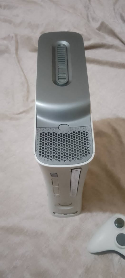 جهاز اكس بوكس 360 النوعيه القديم بس الجهاز حيل نضيف اخو الجديد كامال ملحقات الاصليه لوك ستيكر مامفتوح يشغل اقراص اصليه فقط الريجن اوربي السعر 75 ألف


**إذا كنت صاحب هذا الإعلان وتريد حذفه لأي سبب، رجاءا أرسل رسالة إلى الدعم الفني**