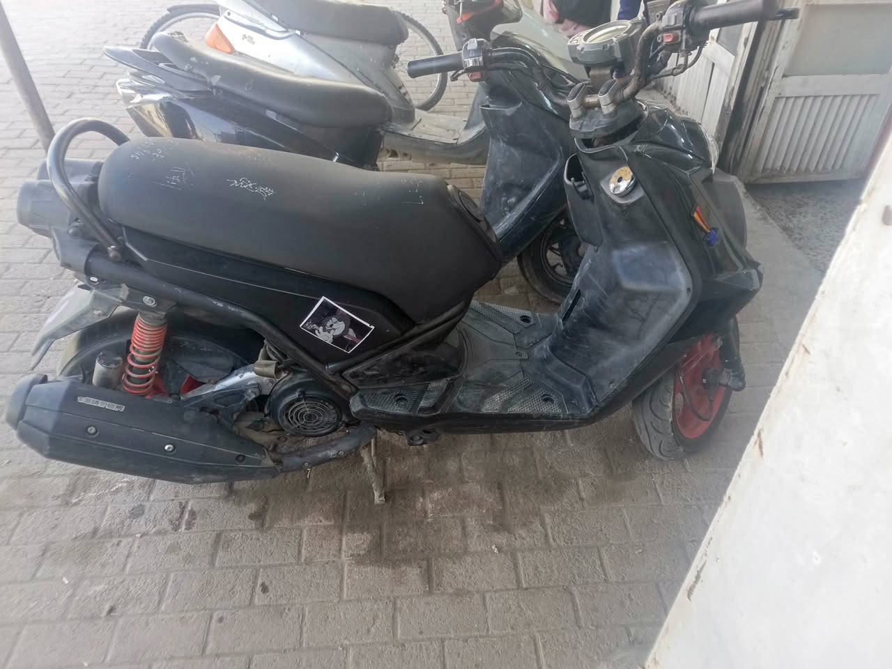 السلام عليكم سكنس جبلي رمبة صار اربع اشهر من نزنه رمبة جيب فيتر وفحص واي فيتر يعجبك  محرك مامحطوطة اسبانة عليه السعر ٩٠٠ موبايل ‏‪***********‬‏
