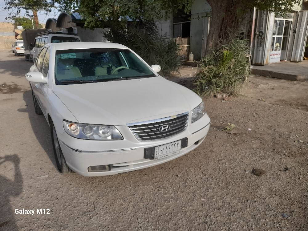 السلام عليكم 
هونداي ازيرا ٢٠٠٩ السياره جهازه من كلشي تبريد تدفئه مري شفط تخم تاير حدادية خير من الله السياره نظيفة مال بيت العنوان بغداد *********** بغداد, العراق
