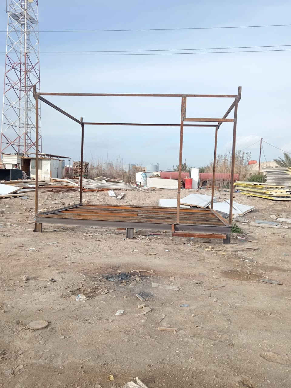 معمل كرفانات الفرات الهندسي لصناعه الكرفانات والدور و الجملونات يوجد جميع القياسات تصنيع حسب الطلب
يوجد توصيل 🚛🚛🚛جميع محافظات
للحجز والاستفسار اتصل على الرقم
***********
