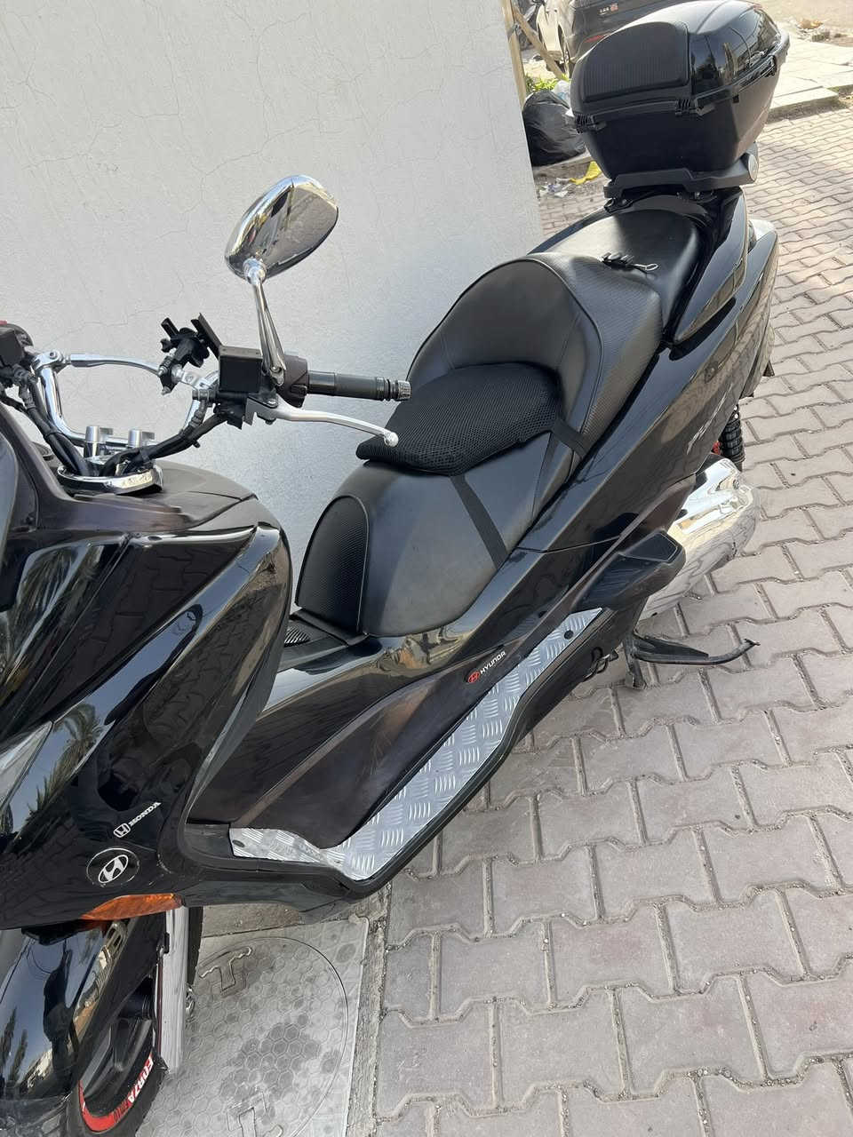 فورزه صفر عشره للبيع نظيفه  جدا  لايت زنون مكان بغداد السعر 10 ورقات للتواصل ع رقم ***********
