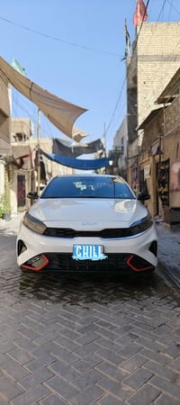 جيتي لاين • ابيض صدفي • ٢٠٢٣