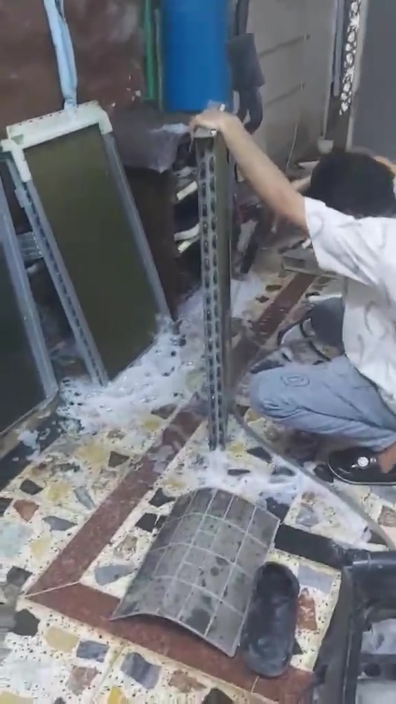 اعمالنا لهاذه اليوم غسل سبالت جداريه وتنصيب وصيانه جميع أنواع السبالت للحجز***********
