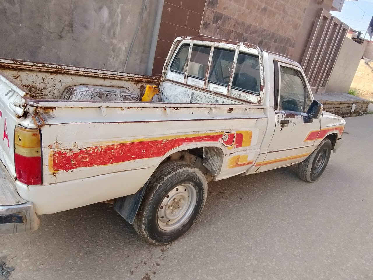 سلام عليكم بيكم 88تك رقم ذي قاراصفر شرط التحويل سعر 27وبيه مجال مكفوله من كلشي كير مكينه اكسل كشر كله مكفول ذي قار قظاء الفجر تصال ***********
