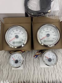 سيت گيجات • للزوارق • انارة ٧ ألوان