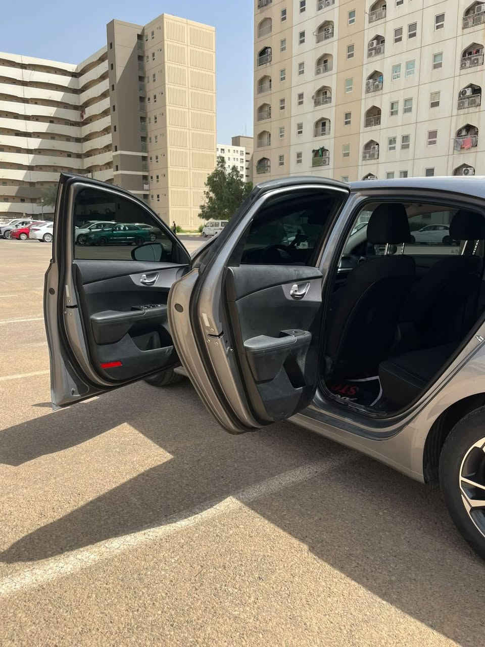السلام عليكم
فورتي موديل 23 وارد امريكي حادثها فقط بنيد صبغ نفسه
باب السايق بي صبغ
مكينة وكير وحدادية وتبريد كفالة مواصفات عادية
ماشية ٣٣ ميل
مكينة ٢٠٠٠ دوش
بيع سريع
العنوان بغداد الشعب السريدات
الاستفسار  ***********

