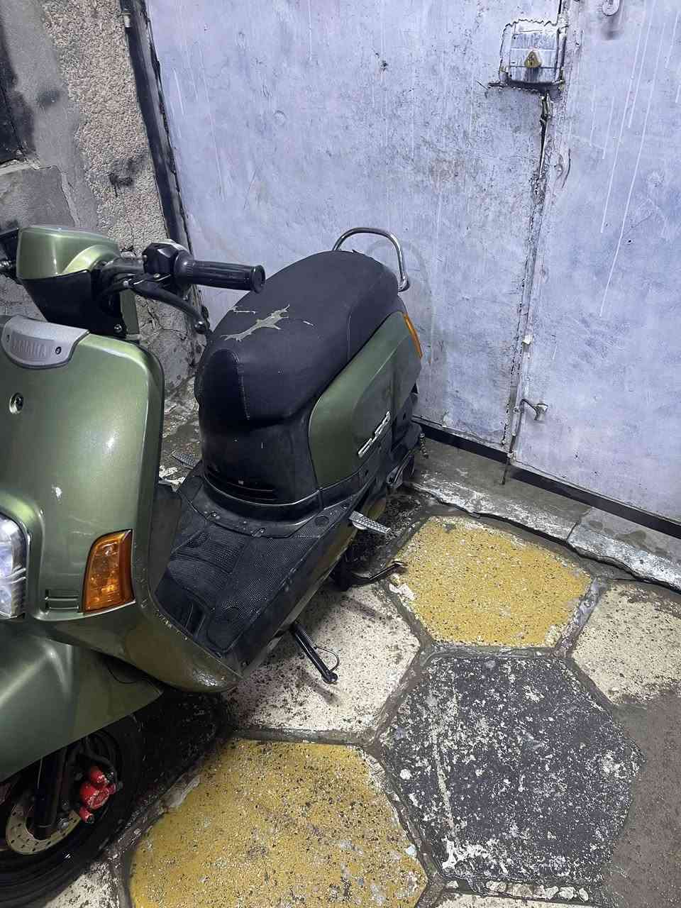 سلام أعليكم ماكس بوليس درجات اتخبل مكينه بلاديه اتخبل  شلعه او معدله قفل جنطه قفل اكسل كله شغال   سلف بلادي كابريتر بلادي مكينه حلوه او بلاديه نقصه قبع باتري كهربأيات شغله كله   مكاني شهداء البياع***********  بيع او مراوس ماكس عدله حلوه او مرتبه
