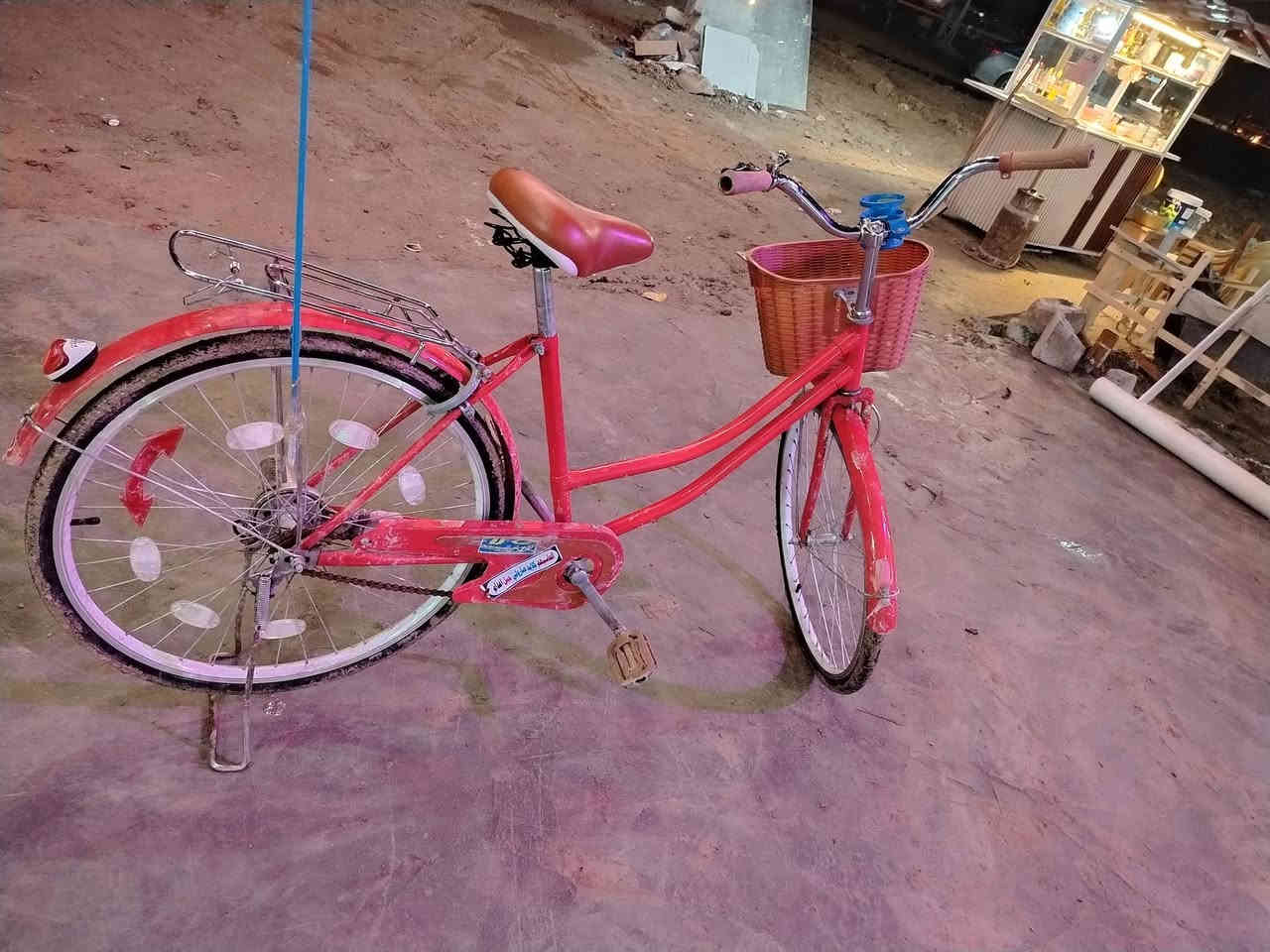 سلام عليكم اريد ابيع باسكل البيع جديد سعره ١٥٠ بيه مجال ١٣٥ شراي يجي خاص مكاني نجف يم صيطره القايش يم مدرسه شمس الشموس ***********
