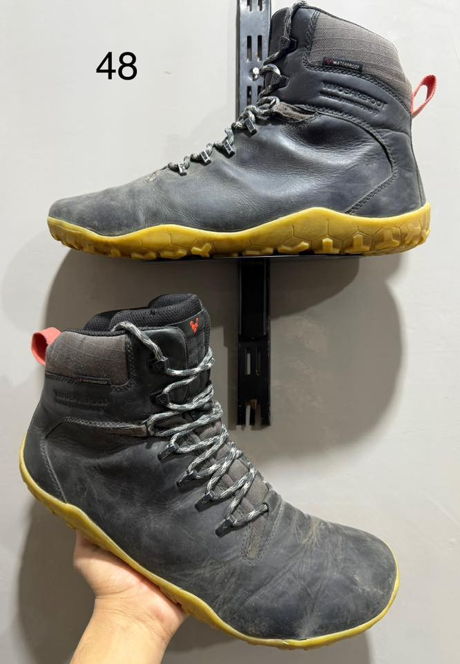 تخفيضات 🔥🔥🔥🔥🔥
بوت بآله اوربي آصلي + حذاء رياضي و صندل اوربي 
القياس موجود داخل آلصوره 
الأستفسار مراسلة البيج ✅ او واتساب ‭0780 546 1406‬☎️
التوصيل الى كل العراق 🚛🚛
