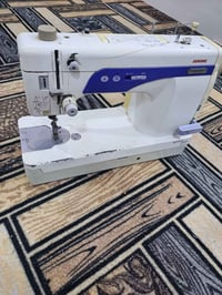 مكينة خياطة • ياباني اصلي • بدون الدوسه