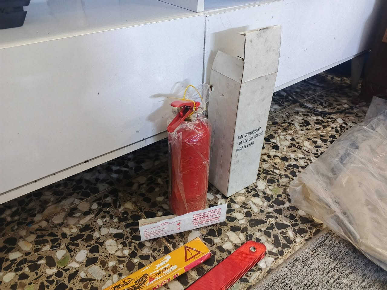 سلام عليكم عدة سلامة رينو فلونس مال شركة بالكرتون الغدير ساحة ميسلون للبيع ***********
